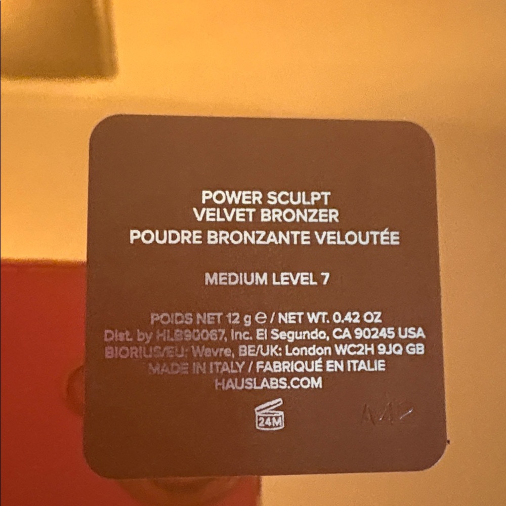 HAUS LABS Power Sculpt Velvet Bronzer with Fermented Arnica Medium Level 7 - Picture 3 of 3